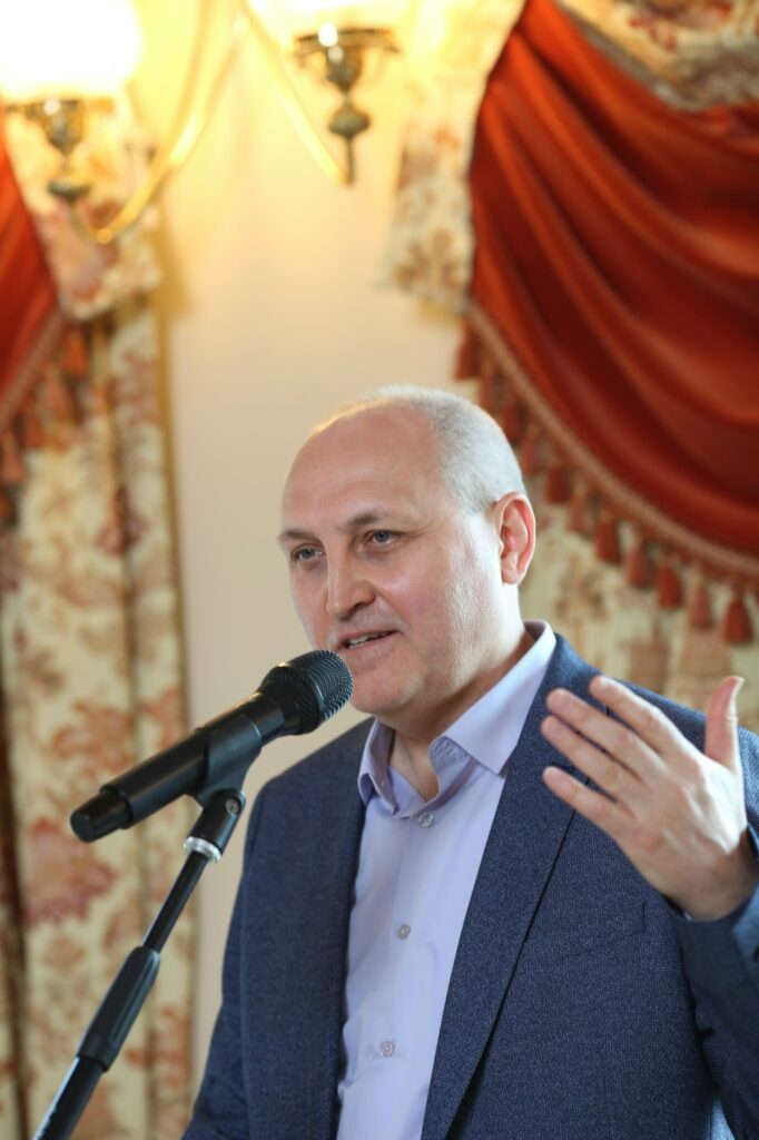 Церемония установления памятного изображения А.Ч. Бхактиведанты Свами в столичном отеле «Националь»